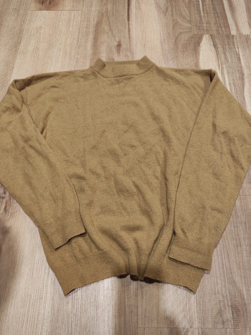 Men's Lightweight Crewneck Sweater in Mustard Lambswool